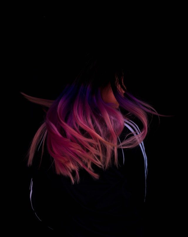 Colour glossing toner